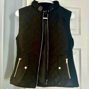 Black Quilted Vest with Zipper Pockets